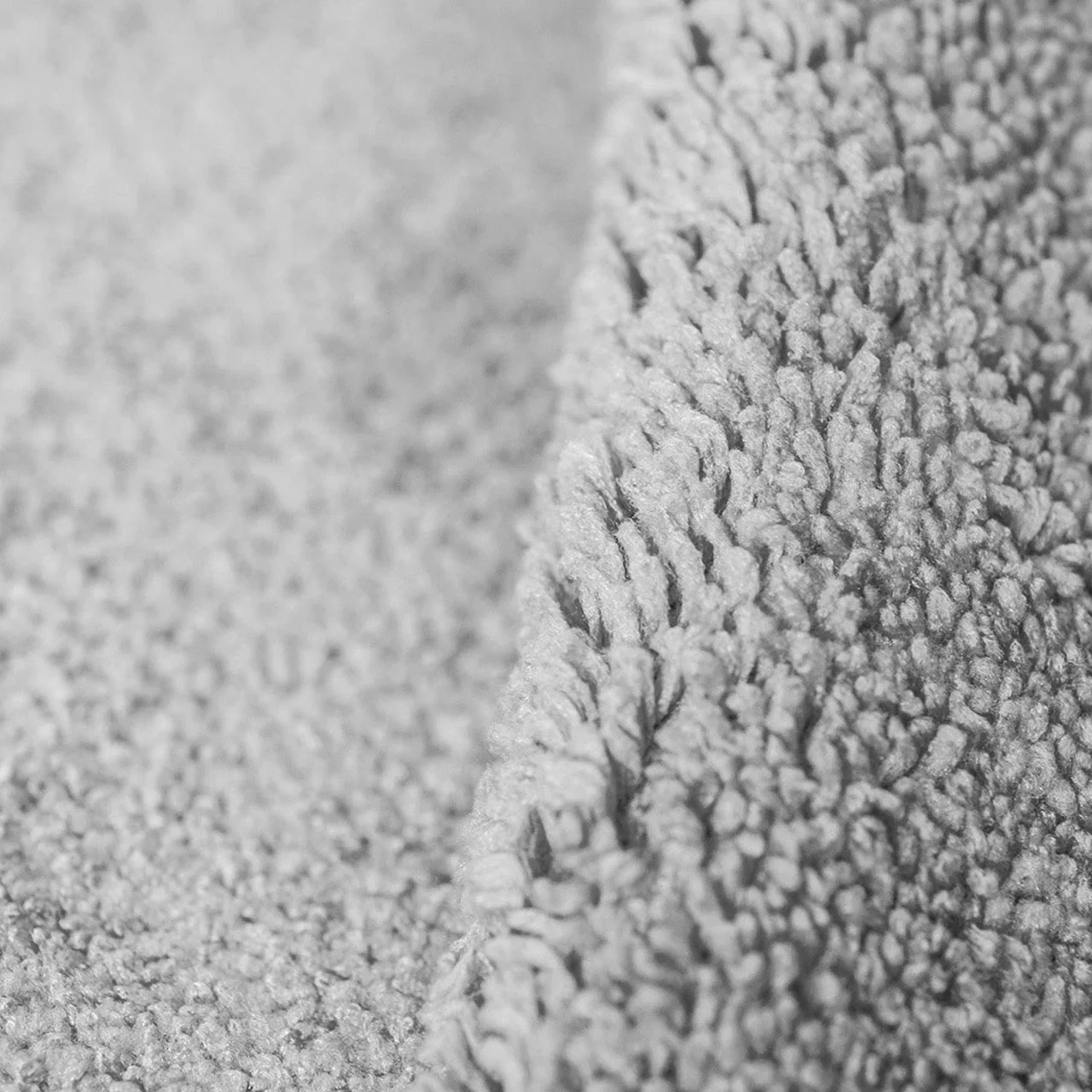 MUC OFF LUXURY MICROFIBRE POLISHING CLOTH - View 3