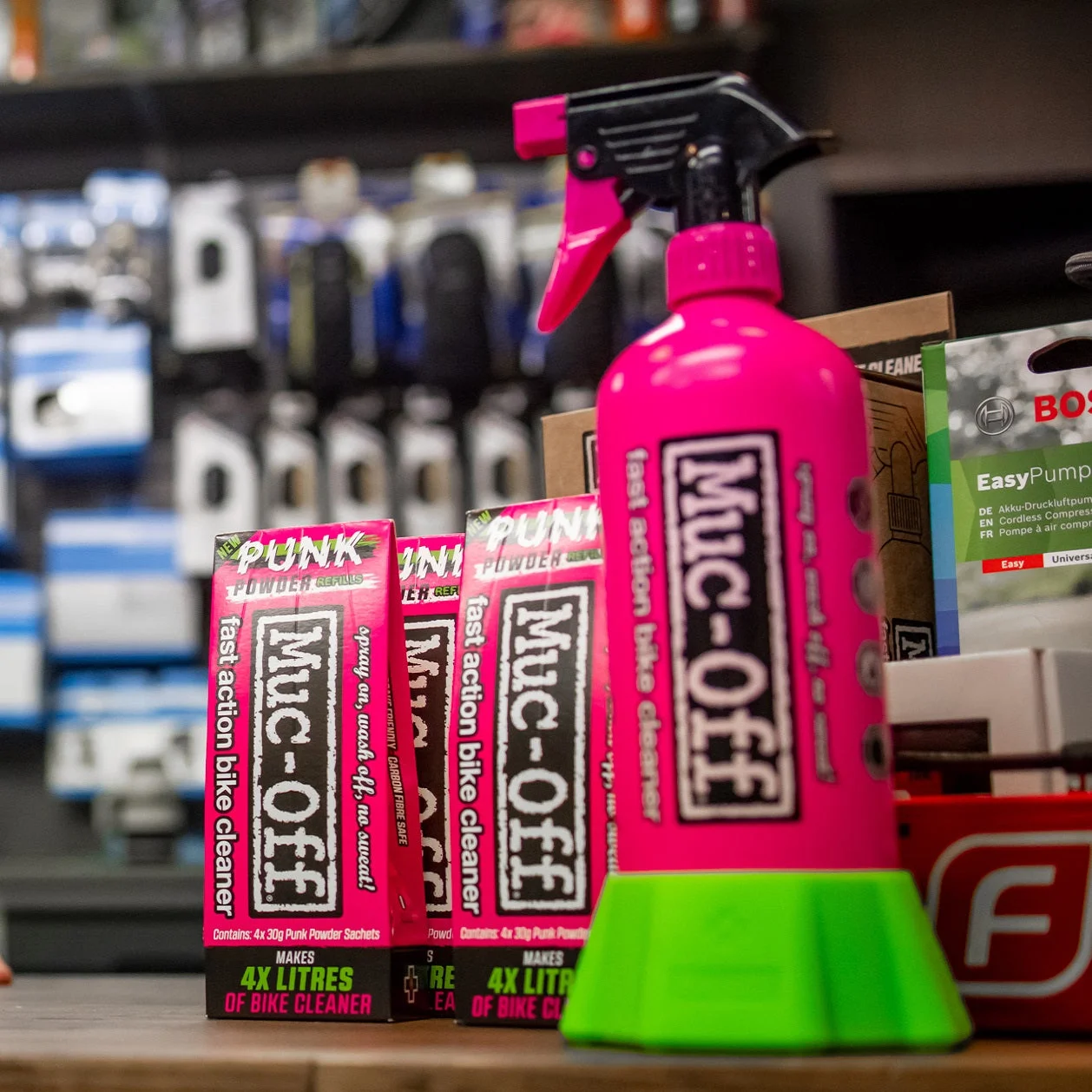 MUC-OFF PUNK POWDER BIKE CLEANER 4 SACHET PACK - View 4