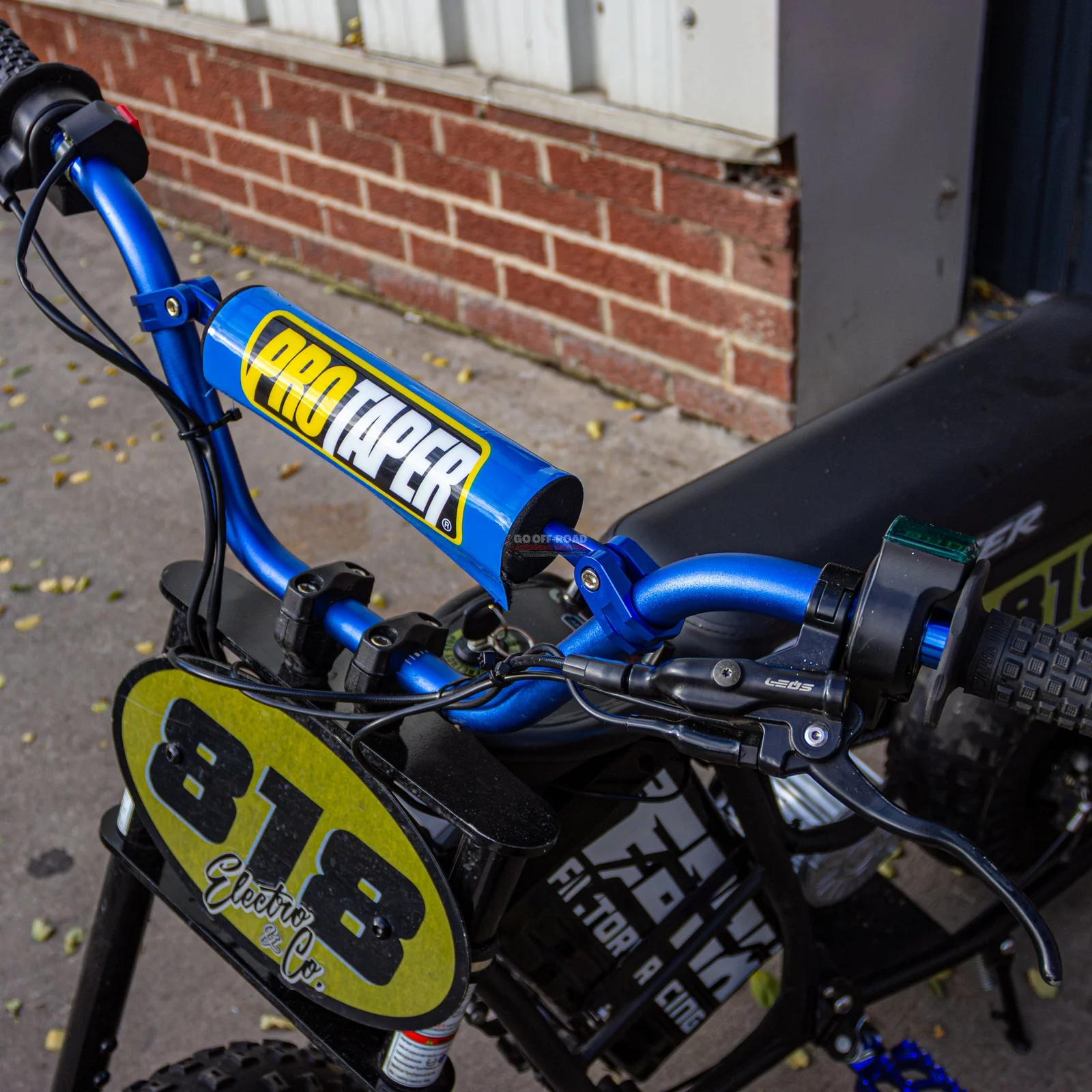 PRO TAPER ALLOY RISER HANDLEBARS - BLUE - View 2
