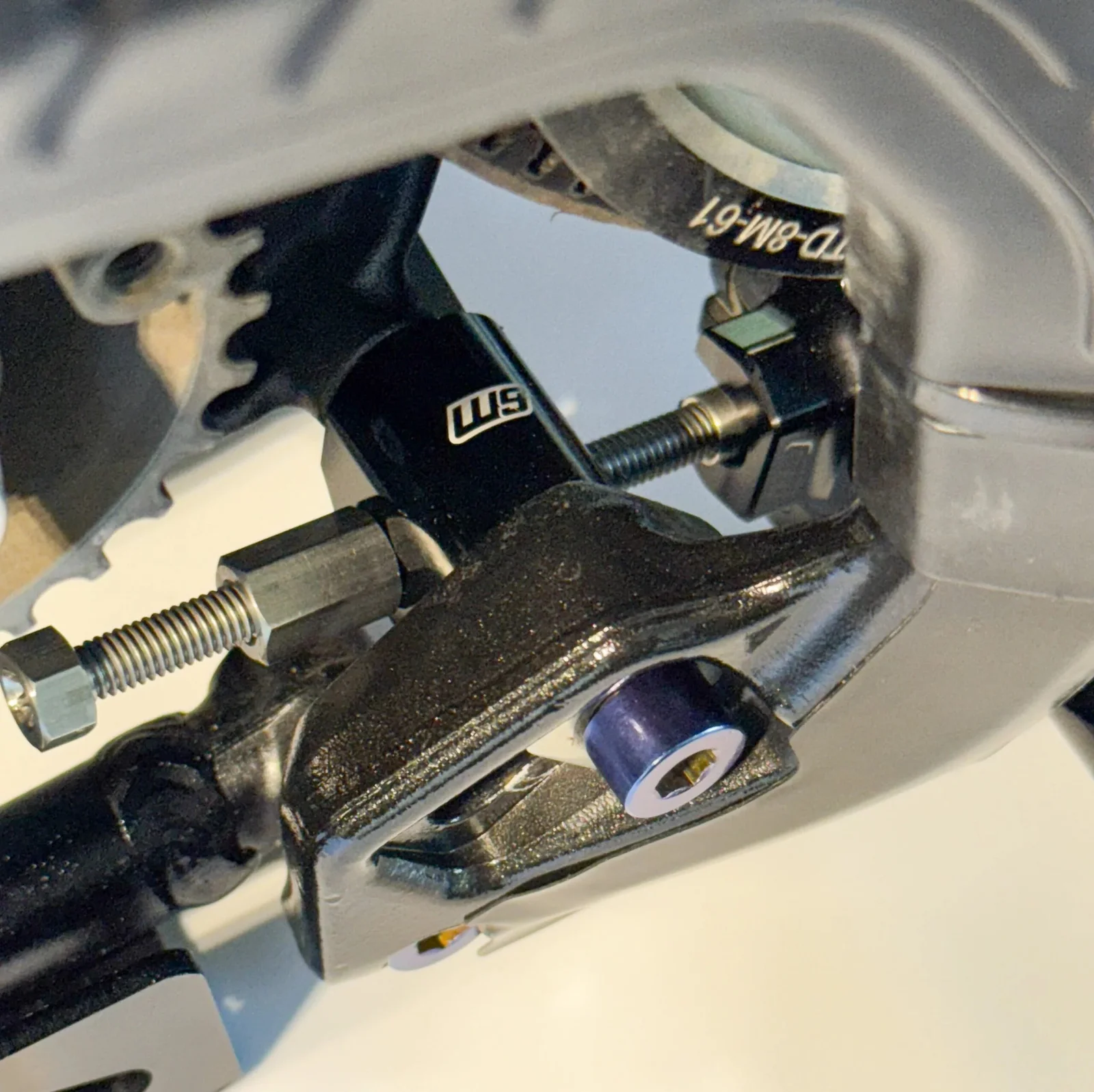Warp 9 Ultra Bee Motor Adjuster - View 3
